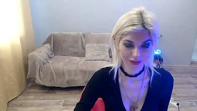 SexyBeatriice online show from 03/27/26, 07:17