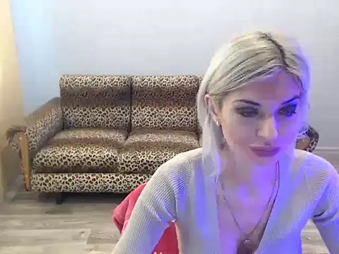 Snapshot of SexyBeatriice chatting on 11/13/25, 07:34 SexyBeatriice online show from 11/13/25, 07:34