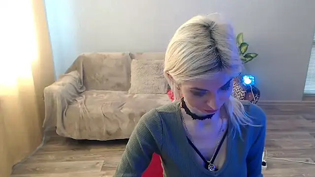 SexyBeatriice online show from 04/04/26, 06:20