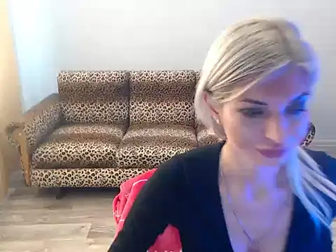 Snapshot of SexyBeatriice chatting on 10/30/25, 07:17 SexyBeatriice online show from 10/30/25, 07:17