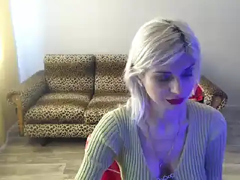 Snapshot of SexyBeatriice chatting on 03/17/25, 07:13 SexyBeatriice online show from 03/17/25, 07:13