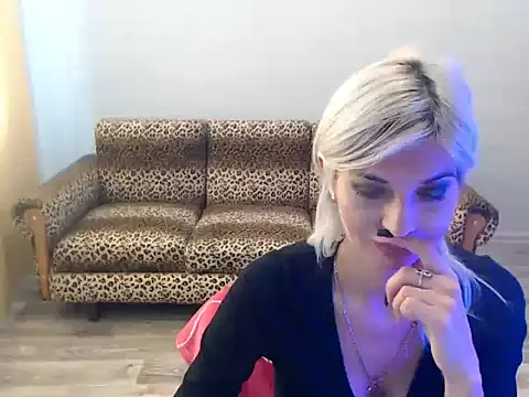 Snapshot of SexyBeatriice chatting on 10/01/25, 06:29 SexyBeatriice online show from 10/01/25, 06:29