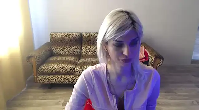 Snapshot of SexyBeatriice chatting on 03/14/25, 07:15 SexyBeatriice online show from 03/14/25, 07:15