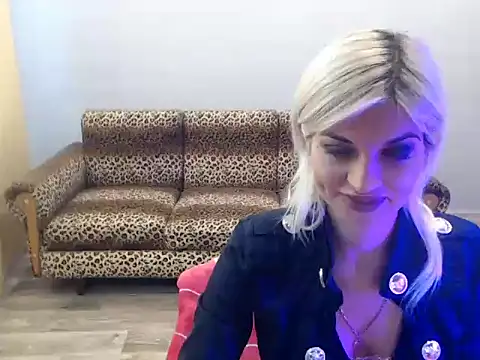 Snapshot of SexyBeatriice chatting on 10/16/25, 06:32 SexyBeatriice online show from 10/16/25, 06:32