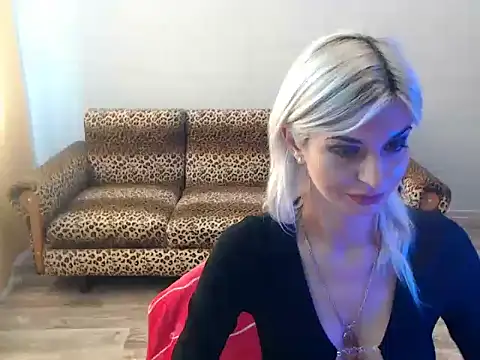 Snapshot of SexyBeatriice chatting on 09/28/25, 06:20 SexyBeatriice online show from 09/28/25, 06:20