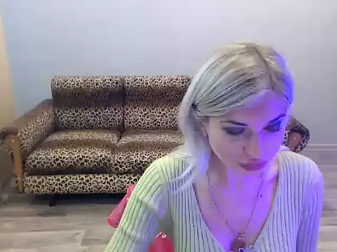 Snapshot of SexyBeatriice chatting on 10/25/25, 06:34 SexyBeatriice online show from 10/25/25, 06:34