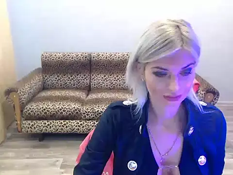 Snapshot of SexyBeatriice chatting on 10/31/25, 07:16 SexyBeatriice online show from 10/31/25, 07:16