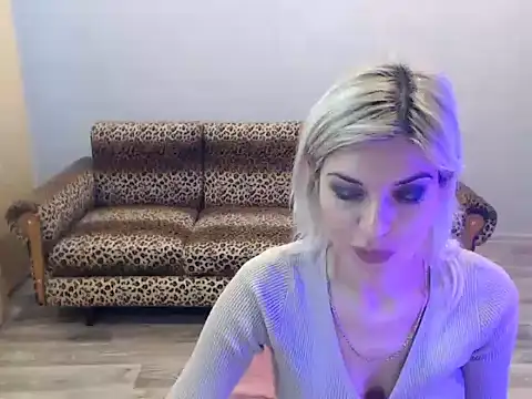 Snapshot of SexyBeatriice chatting on 11/28/25, 07:30 SexyBeatriice online show from 11/28/25, 07:30