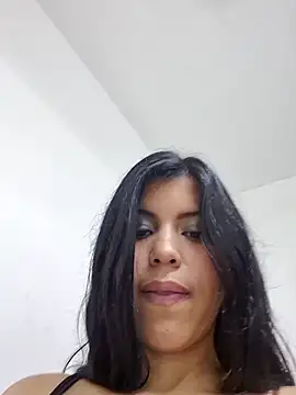 Snapshot of Angela_Sophie chatting on 12/13/25, 08:04 Angela Sophie online show from 12/13/25, 08:04