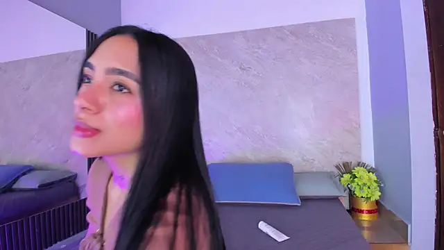 Snapshot of Estefy_gomez09 chatting on 06/11/26, 01:41 Estefy gomez09 online show from 06/11/26, 01:41