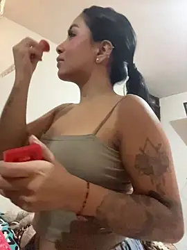 Estefy gomez09 online show from 11/14/25, 07:06