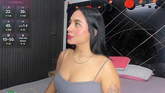 Estefy gomez09 online show from 11/14/25, 03:43