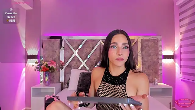 Snapshot of CandyLuxury__ chatting on 03/23/25, 02:37 CandyLuxury online show from 03/23/25, 02:37