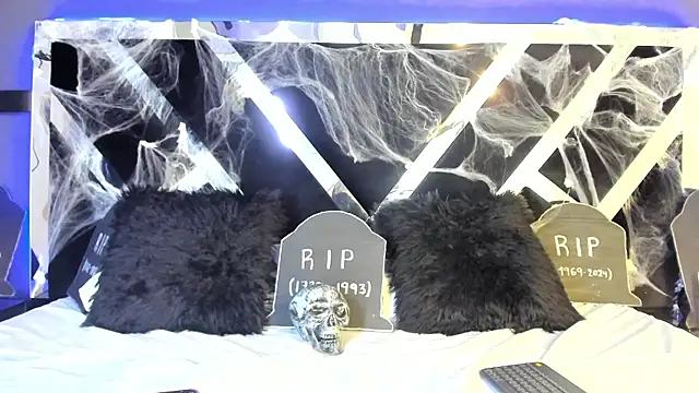 AliDiaz  online show from 10/27/25, 07:15