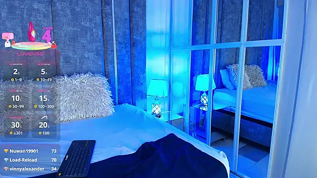 AliDiaz  online show from 12/22/25, 07:25