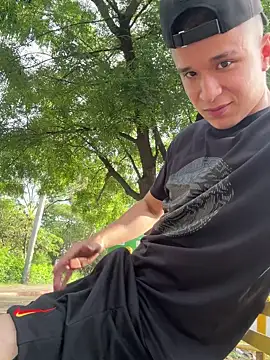 arevalo1124 online show from 11/13/25, 09:08