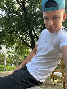 arevalo1124 online show from 11/05/25, 09:29