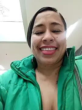 kamila lovee online show from 11/18/25, 07:39