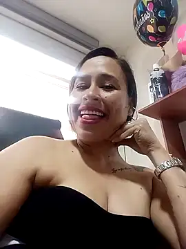 Snapshot of kamila_lovee chatting on 03/04/25, 08:05 kamila lovee online show from 03/04/25, 08:05