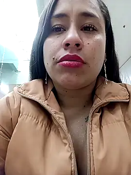 kamila lovee online show from 11/24/25, 07:47