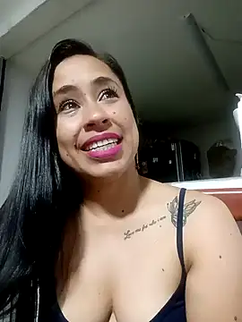 Snapshot of kamila_lovee chatting on 03/11/25, 11:04 kamila lovee online show from 03/11/25, 11:04
