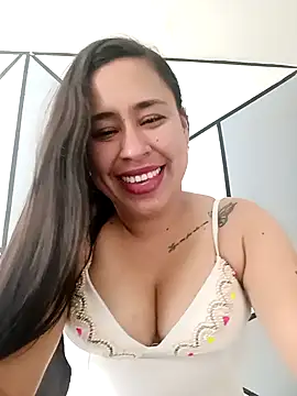 Snapshot of kamila_lovee chatting on 09/12/25, 07:13 kamila lovee online show from 09/12/25, 07:13