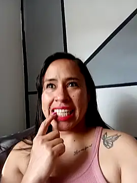 Snapshot of kamila_lovee chatting on 03/13/25, 09:16 kamila lovee online show from 03/13/25, 09:16