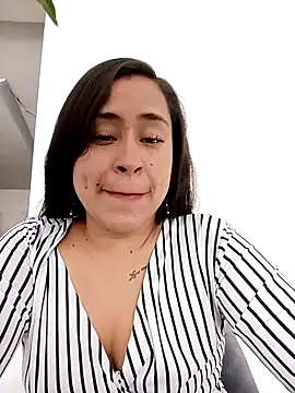 Snapshot of kamila_lovee chatting on 09/24/25, 06:58 kamila lovee online show from 09/24/25, 06:58