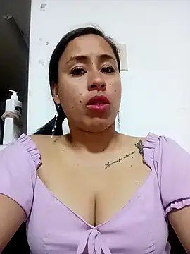 Snapshot of kamila_lovee chatting on 03/07/25, 09:59 kamila lovee online show from 03/07/25, 09:59