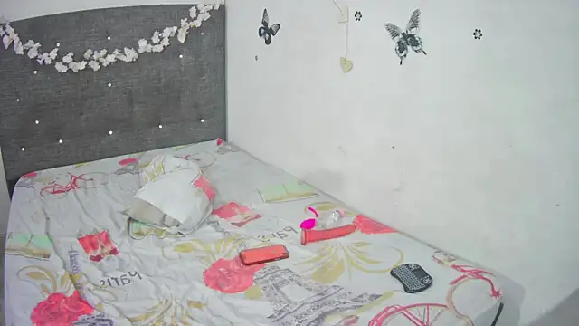 Snapshot of rous_daniela01 chatting on 02/12/25, 12:37 rous daniela01 online show from 02/12/25, 12:37