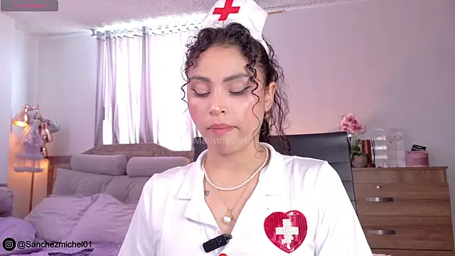 Snapshot of Marivimichel1 chatting on 10/19/25, 07:05 Marivimichel1 online show from 10/19/25, 07:05