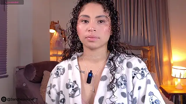 Snapshot of Marivimichel1 chatting on 11/22/25, 05:06 Marivimichel1 online show from 11/22/25, 05:06