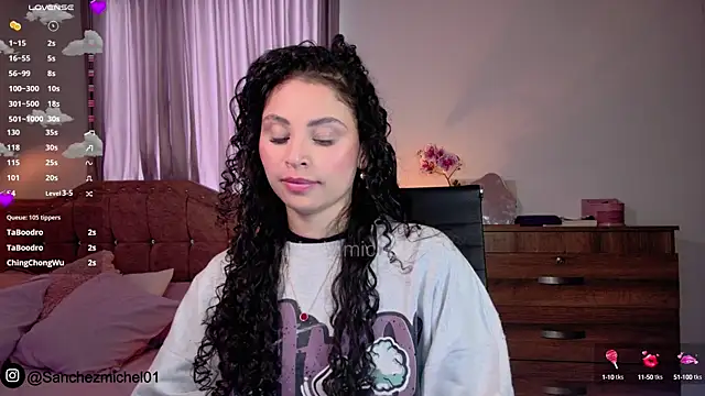 Snapshot of Marivimichel1 chatting on 02/22/25, 03:36 Marivimichel1 online show from 02/22/25, 03:36