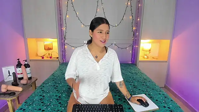 CandyyMaria online show from 11/14/25, 03:05