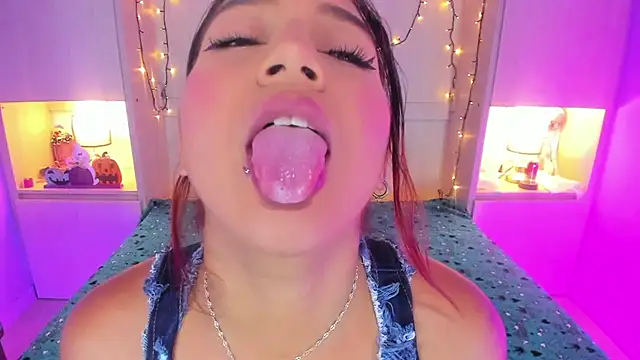 CandyyMaria online show from 10/04/25, 11:56