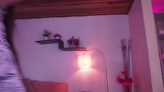 Nalia adams online show from 11/06/25, 04:00