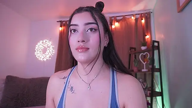 Snapshot of Nalia_adams chatting on 10/10/25, 03:02 Nalia adams online show from 10/10/25, 03:02