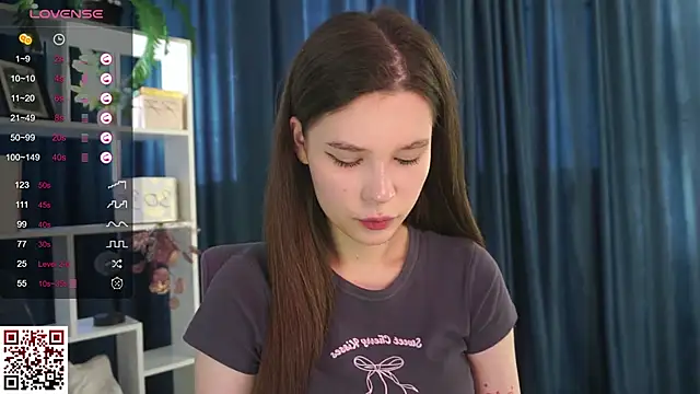 Snapshot of OdetteAven chatting on 03/11/25, 04:19 OdetteAven online show from 03/11/25, 04:19