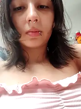 Maiden-Hot online show from 11/20/25, 07:36