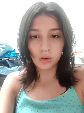 Maiden-Hot online show from 12/16/25, 07:51