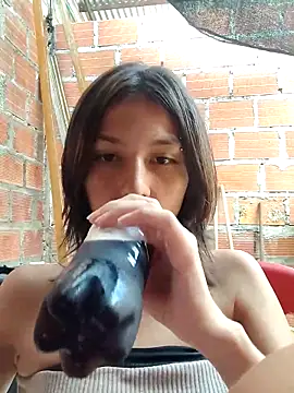 Maiden-Hot online show from 10/11/25, 06:53
