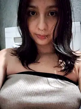 Maiden-Hot online show from 04/05/26, 08:10