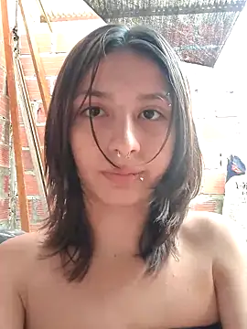 Maiden-Hot online show from 10/17/25, 07:37