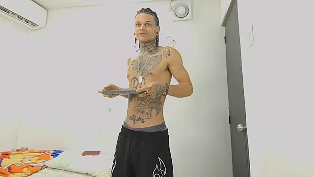hot man05 online show from 05/02/26, 04:07