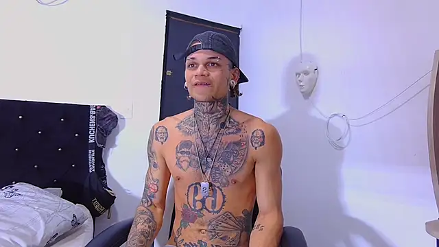 hot man05 online show from 11/05/25, 09:29