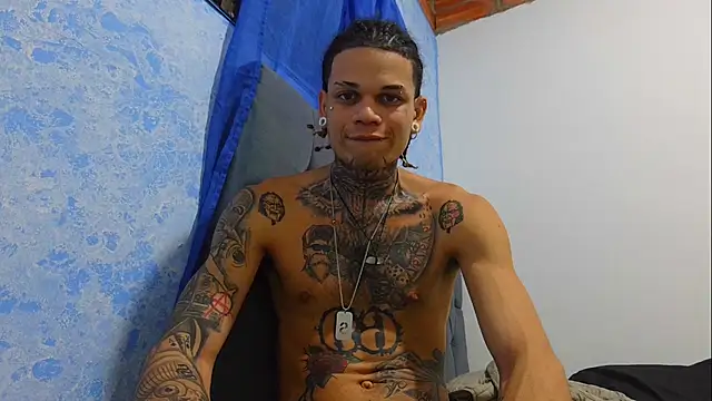 hot man05 online show from 12/21/25, 11:27