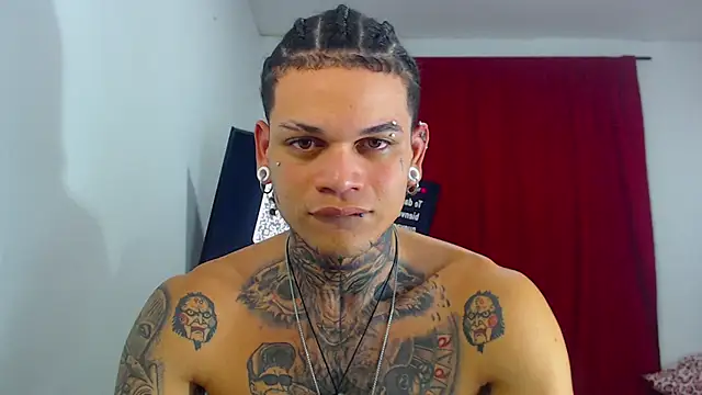 hot man05 online show from 10/27/25, 02:56