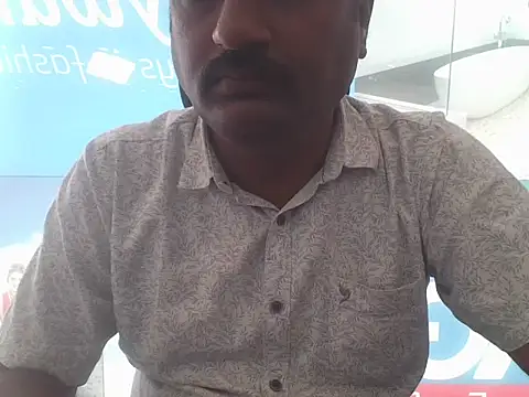 Snapshot of mathavan2006 chatting on 10/29/25, 06:01 mathavan2006 online show from 10/29/25, 06:01