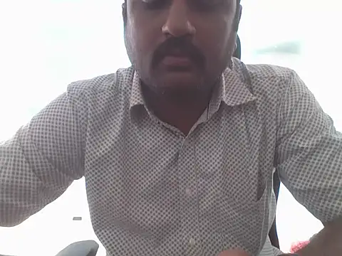 Snapshot of mathavan2006 chatting on 10/23/25, 09:52 mathavan2006 online show from 10/23/25, 09:52