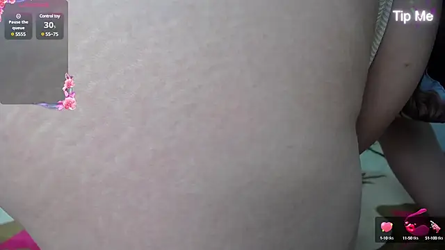 Snapshot of Alinna_addas_03 chatting on 03/15/25, 02:03 Alinna addas 03 online show from 03/15/25, 02:03